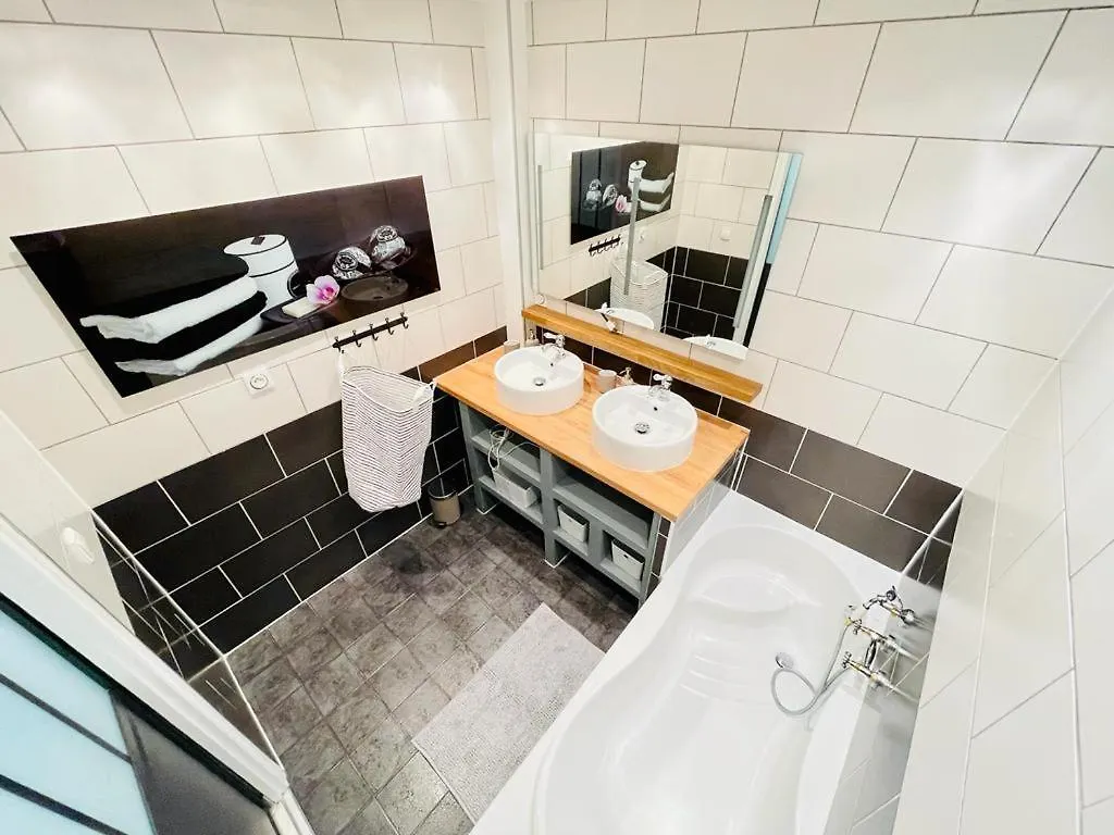 Flatshare Colocation 4 Close To Geneva Apartment Saint-Genis-Pouilly 0*,